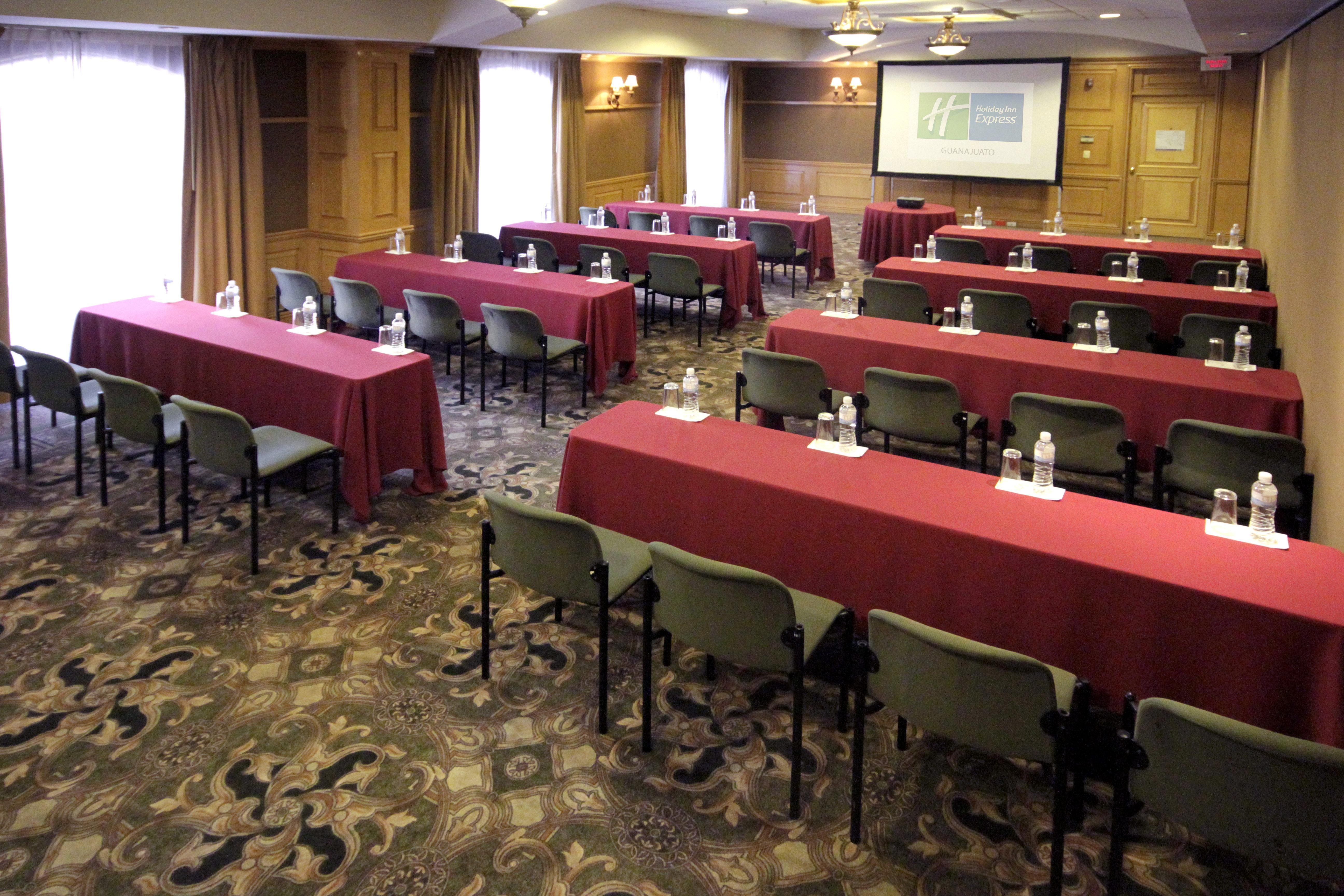 Holiday Inn Express Guanajuato By Ihg Exterior photo