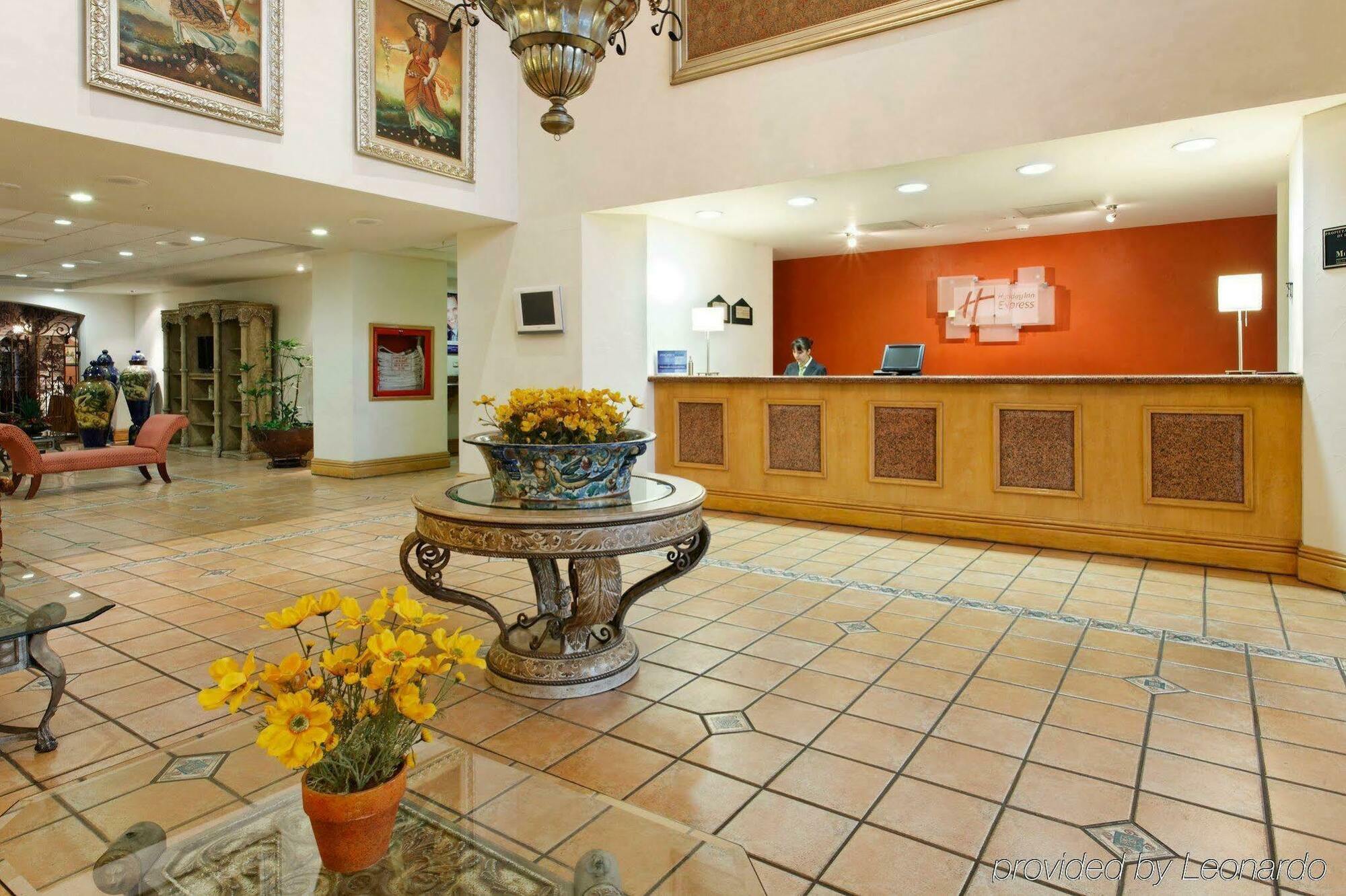 Holiday Inn Express Guanajuato By Ihg Exterior photo